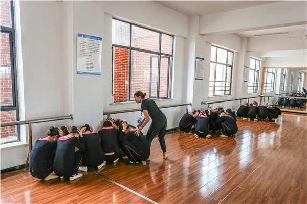 1558315918119025.jpg 演習(xí)1.jpg