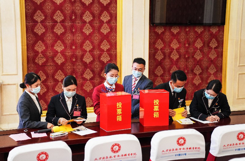 1637306134131776.jpg XCT06936.jpg