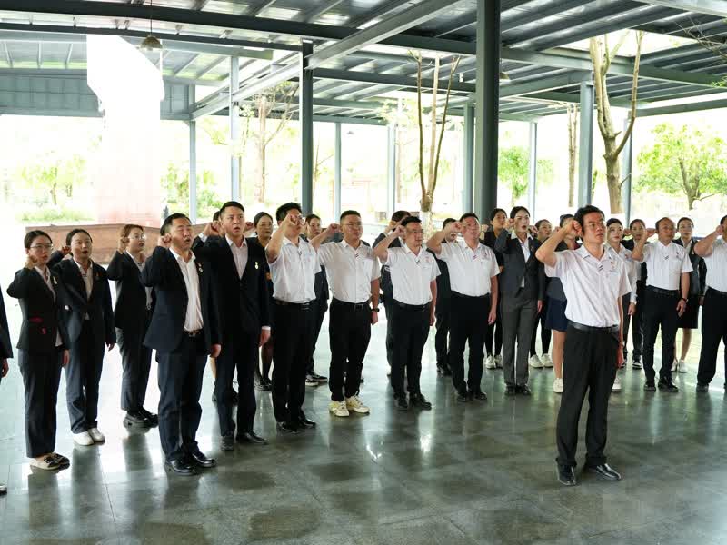 1746761298114636.jpg 911746670560_.pic_hd.jpg