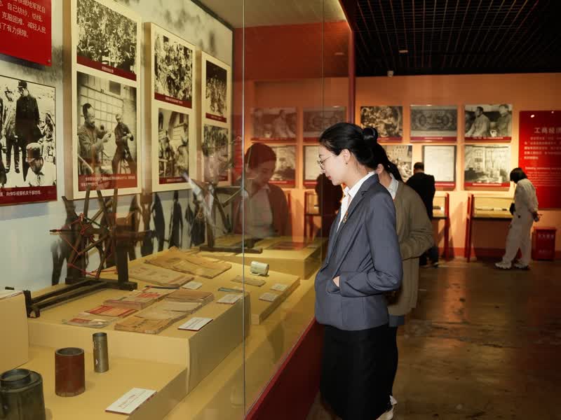 1746761375571203.jpg 981746670572_.pic_hd.jpg